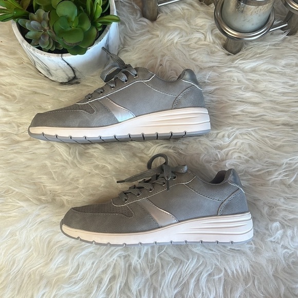 Walkx Women’s Gray/Silver Glitter Lace up Sneakers Size EU 37 - Picture 5 of 13